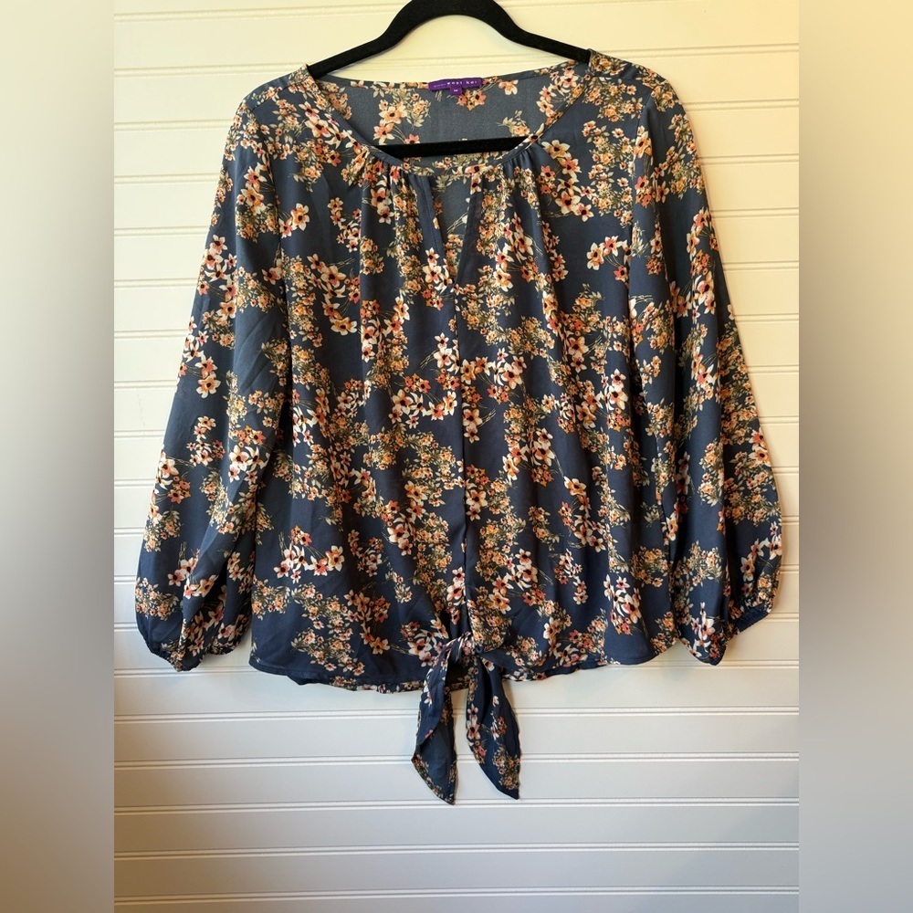 West Kei blue floral top. Size M